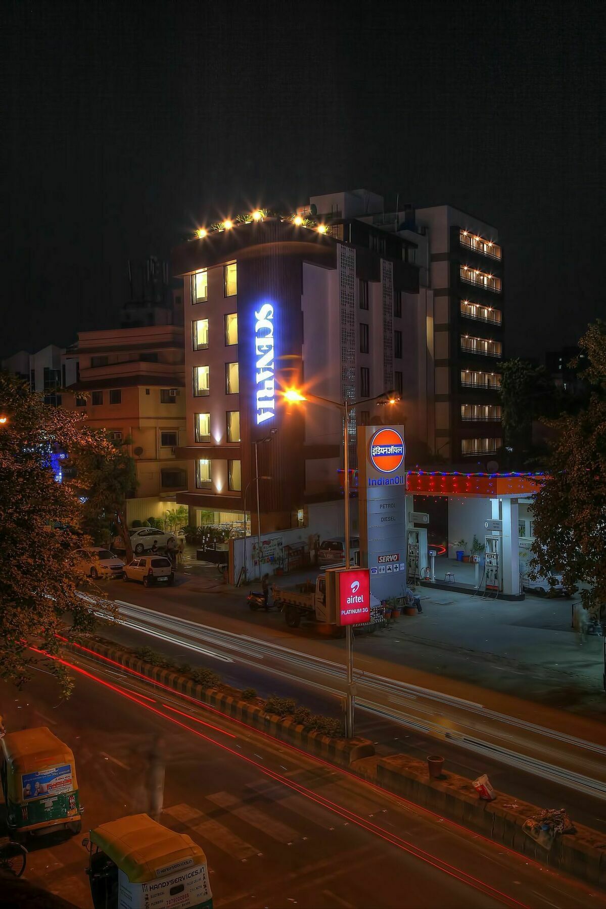 Scenaria Hotel Ахмедабад Экстерьер фото